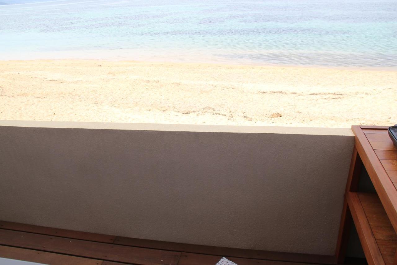 Pieds Dans L'eau Apartment *